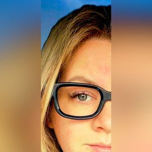 Meet your Posher, Camille